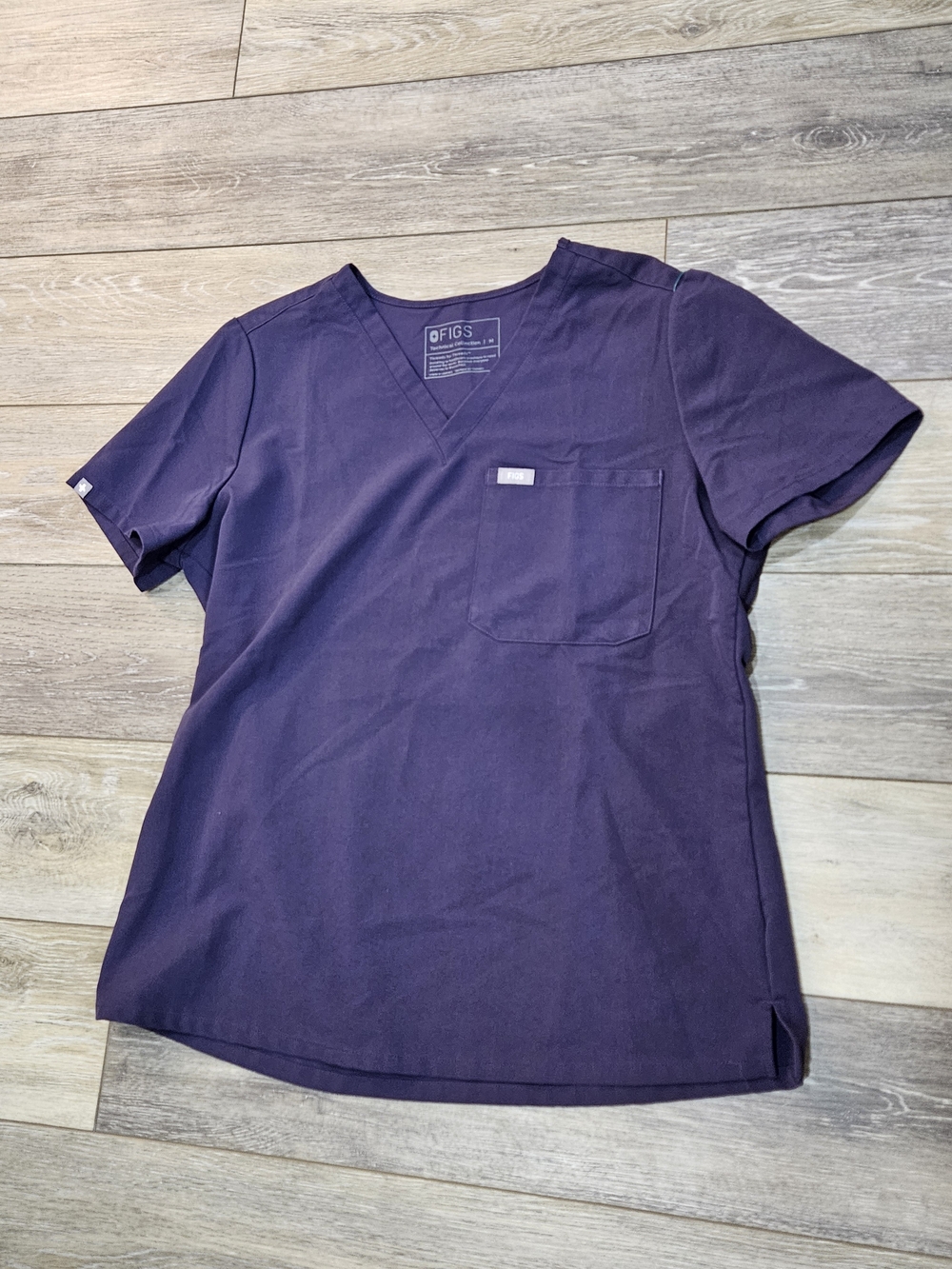 Figs Women’s V-Neck Scrub Top — Purple Size Medium